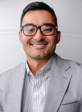 Dr. Fábio Akio